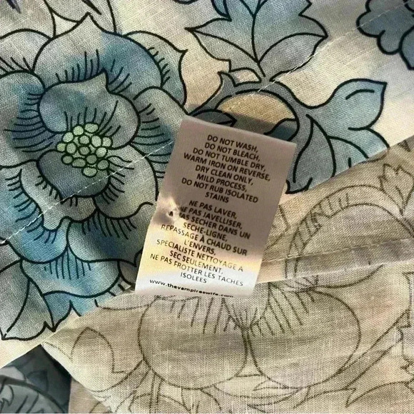 The Vampire's Wife Size 8 High Waist Floral Print Linen Blend Shorts NWT - Picture 8 of 15